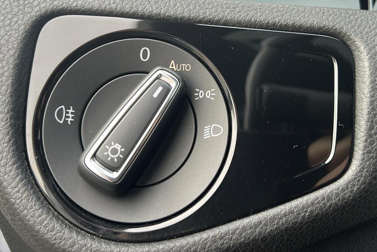 Volkswagen Golf GTI VII 2.0 TSI BMT Performance *LED*SHZ*RFK*NAVI