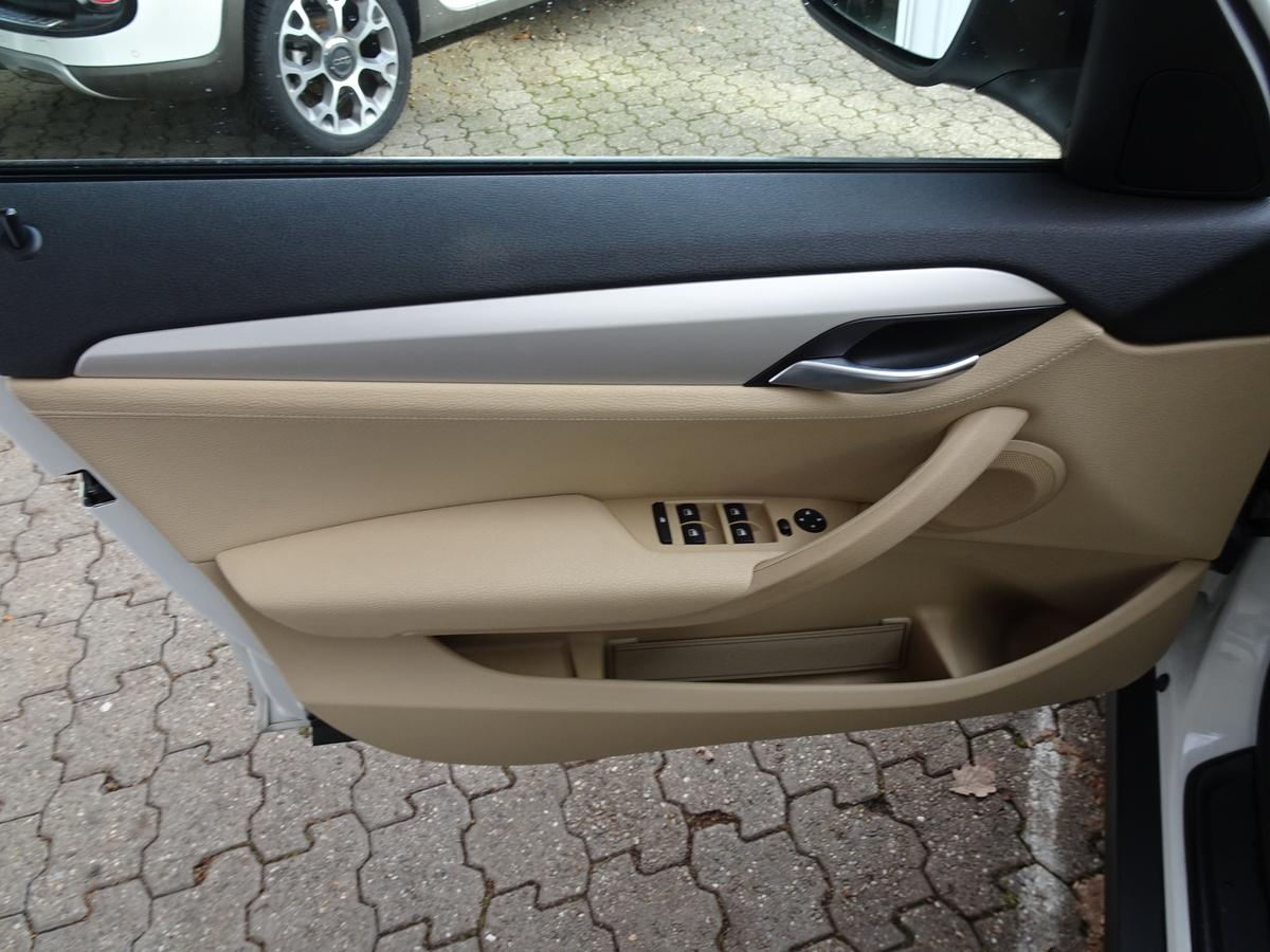 BMW X1  1,8d xDRIVE NAVI XENON AHK LEDER SHZ PDC XENON 