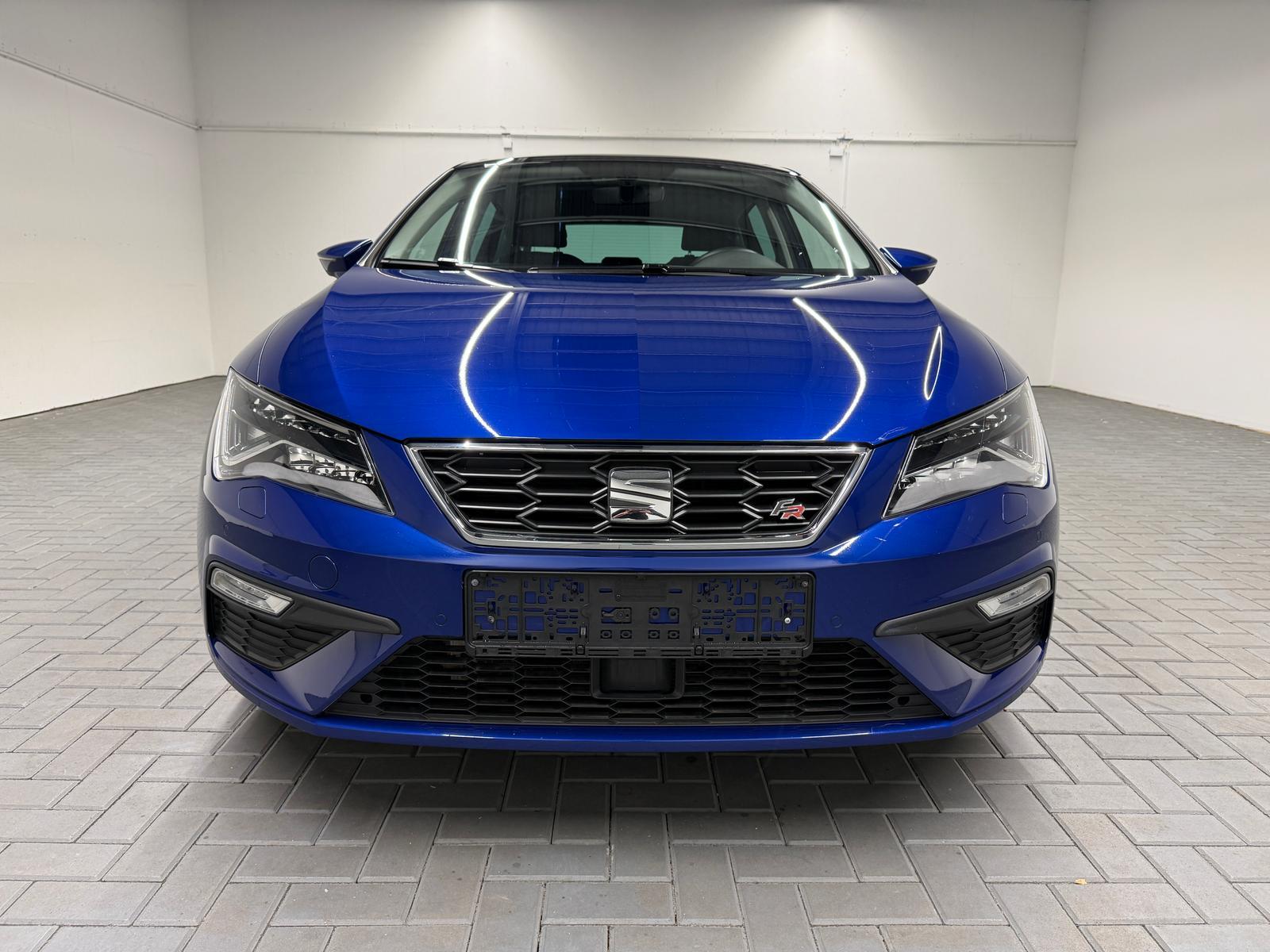 Seat Leon FR LED/Navi/SHZ/PDC/VirCo/Beats/Pano/AHK/18LM