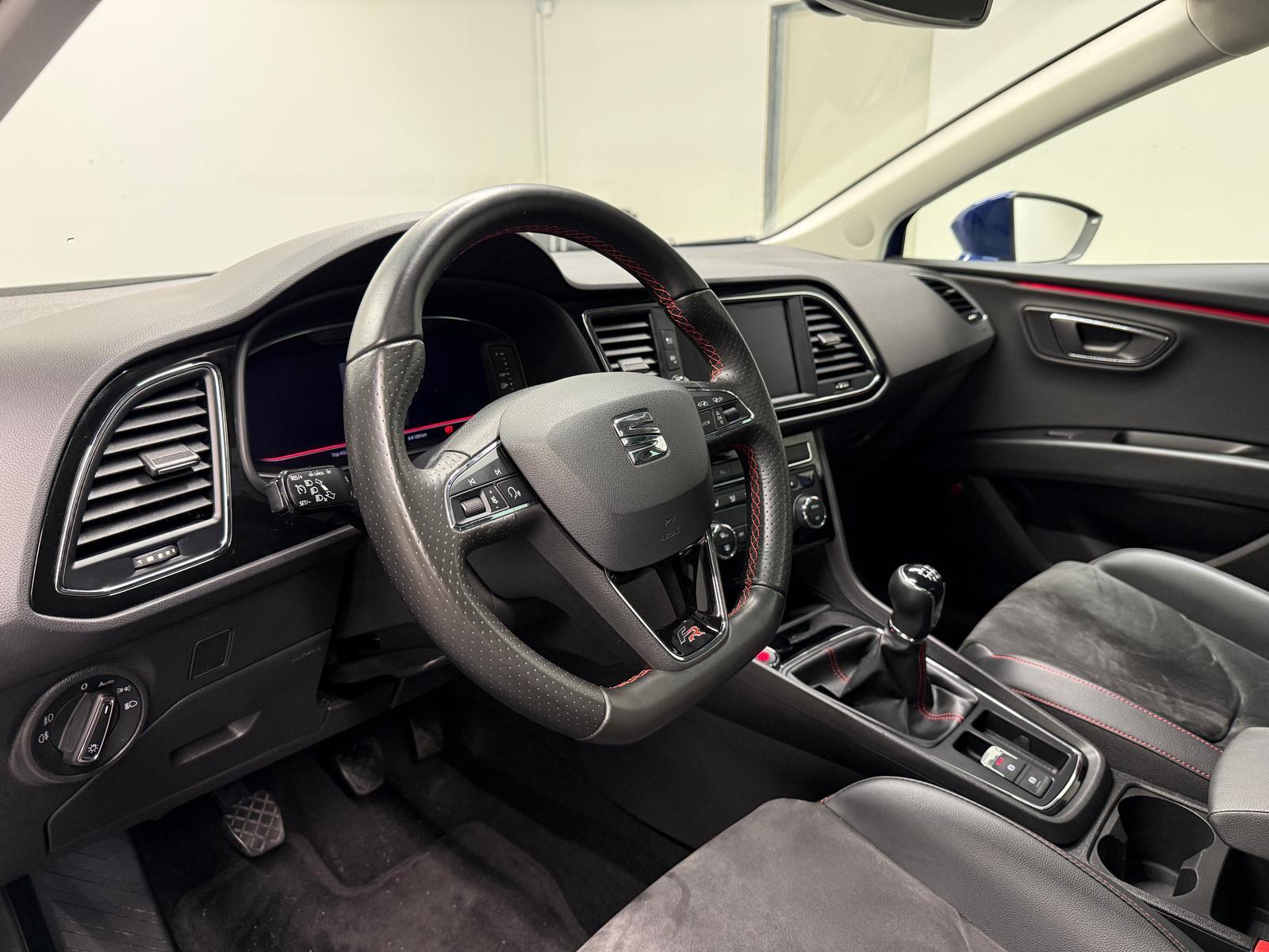 Seat Leon FR LED/Navi/SHZ/PDC/VirCo/Beats/Pano/AHK/18LM