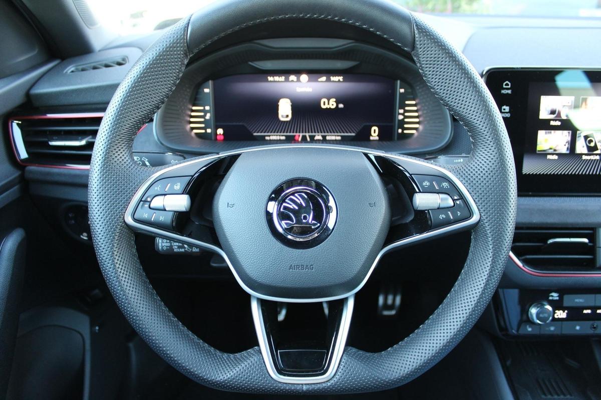 Skoda Scala Drive Matrix Panorama Navi Parklenk