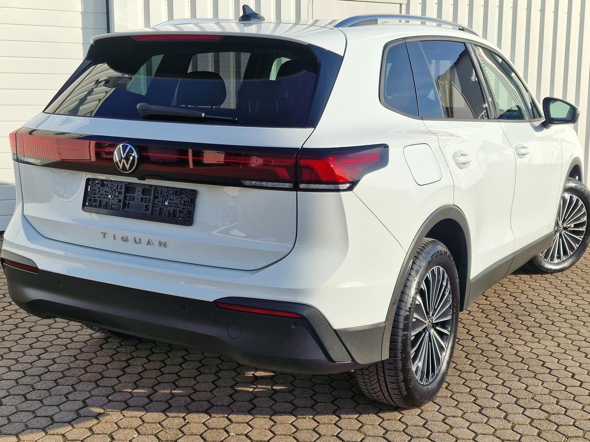 Volkswagen Tiguan 2.0 TDI Style*Virtual Cockpit*R-Cam*DAB*ACC*18 Zoll