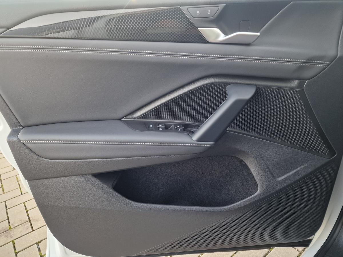 Volkswagen Tiguan 2.0 TDI Style*Virtual Cockpit*R-Cam*DAB*ACC*18 Zoll