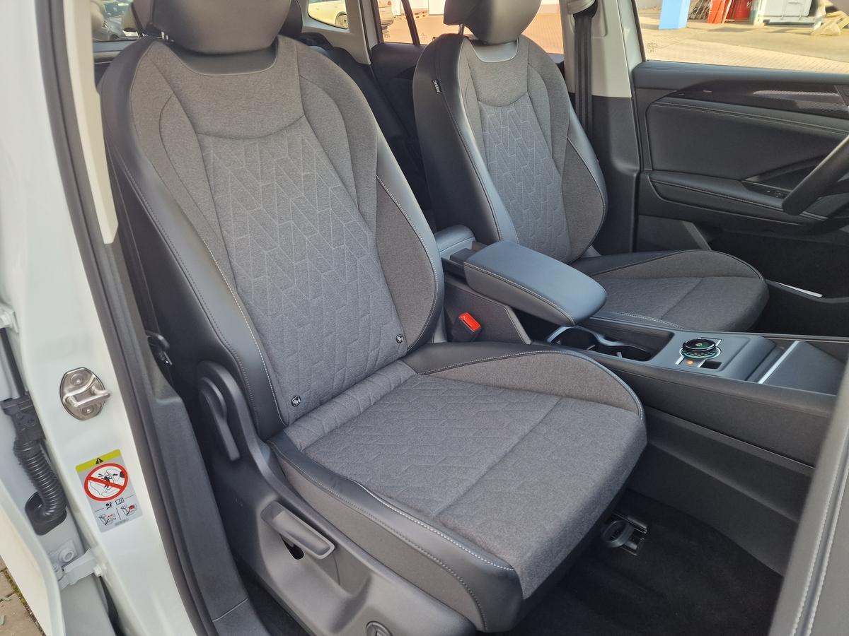 Volkswagen Tiguan 2.0 TDI Style*Virtual Cockpit*R-Cam*DAB*ACC*18 Zoll