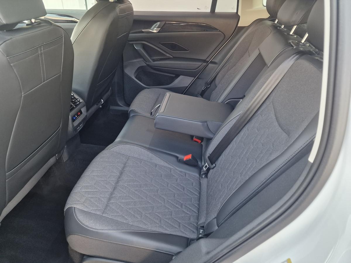 Volkswagen Tiguan 2.0 TDI Style*Virtual Cockpit*R-Cam*DAB*ACC*18 Zoll