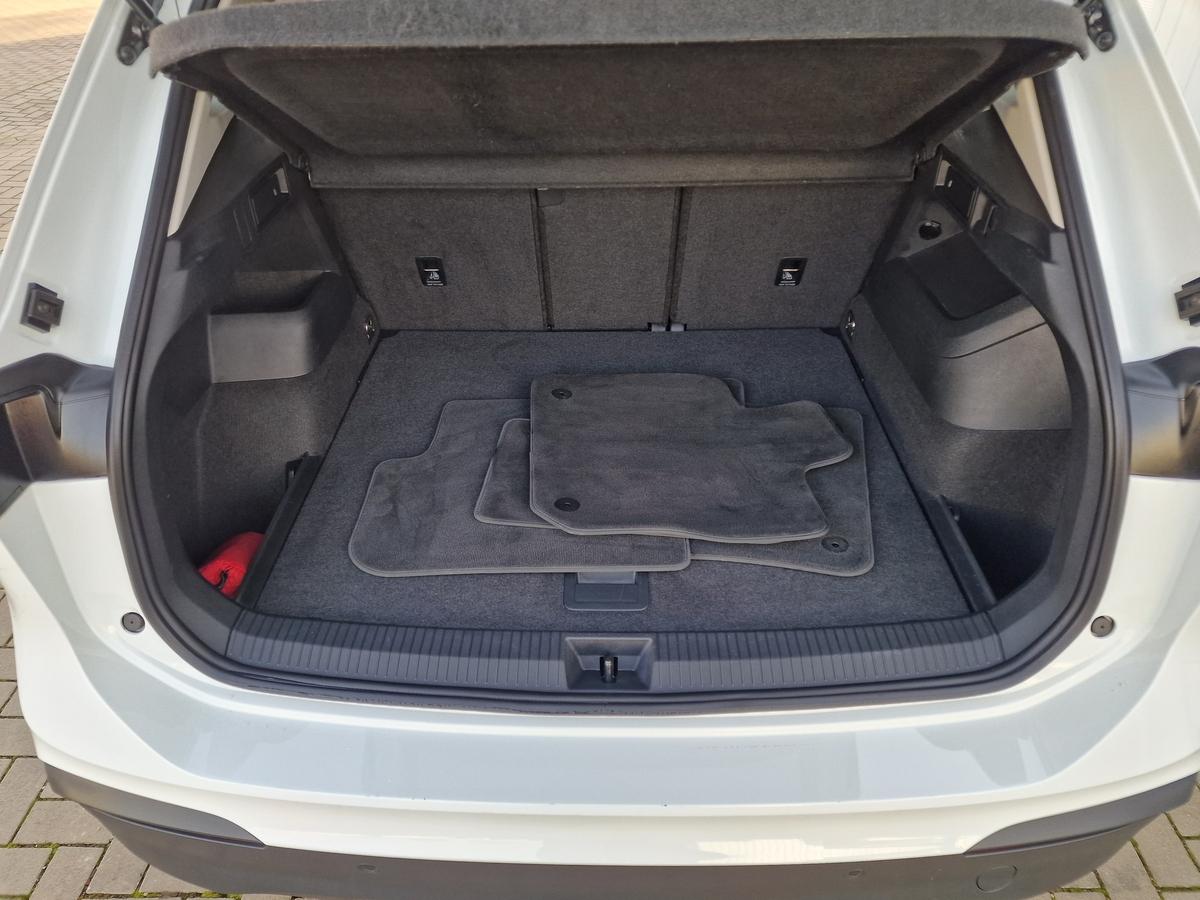 Volkswagen Tiguan 2.0 TDI Style*Virtual Cockpit*R-Cam*DAB*ACC*18 Zoll