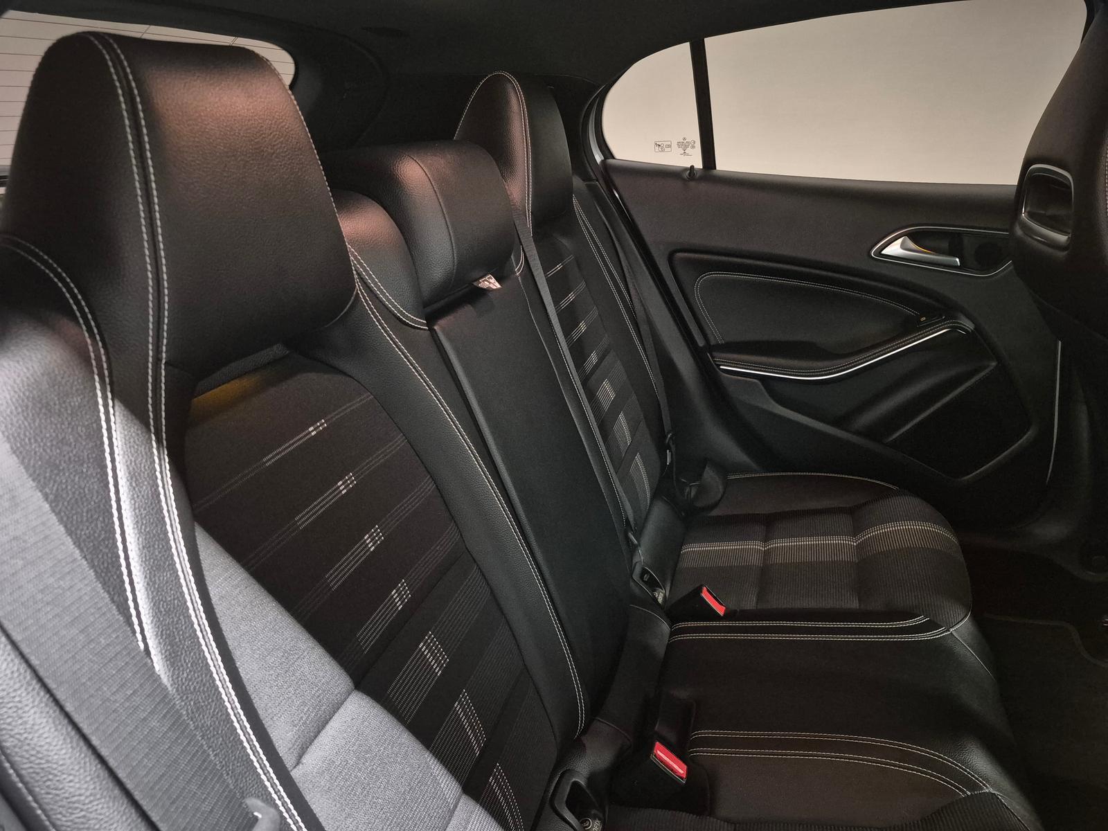 Mercedes-Benz GLA 180 LED/Navi/SHZ/Kam/Tempom./el.Heck/18-LM