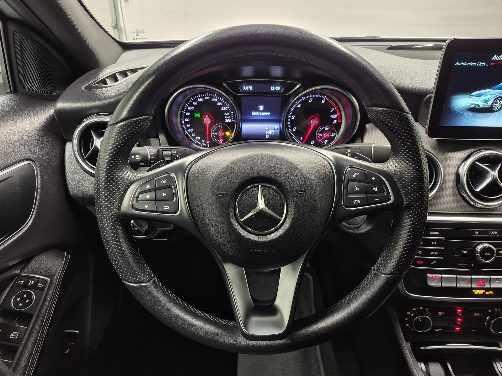 Mercedes-Benz GLA 180 LED/Navi/SHZ/Kam/Tempom./el.Heck/18-LM