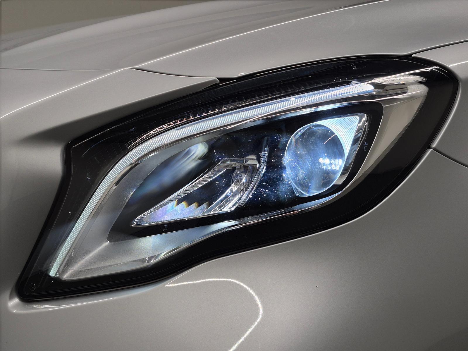 Mercedes-Benz GLA 180 LED/Navi/SHZ/Kam/Tempom./el.Heck/18-LM