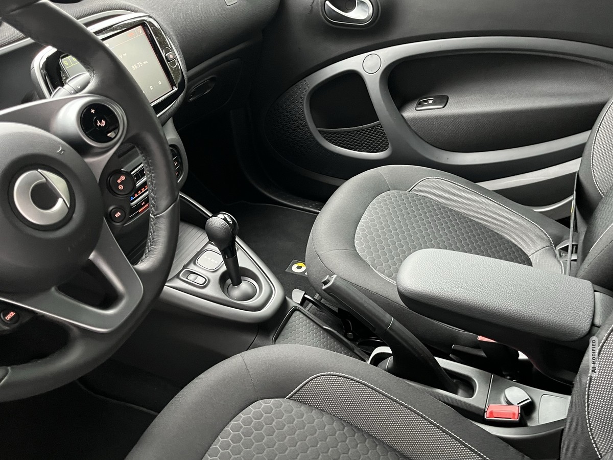 Smart ForTwo EQ*EXCLUSIVE*22kW*PANORAMA*MEDIA*SHZ*CAM*PDC*LED*ALU*