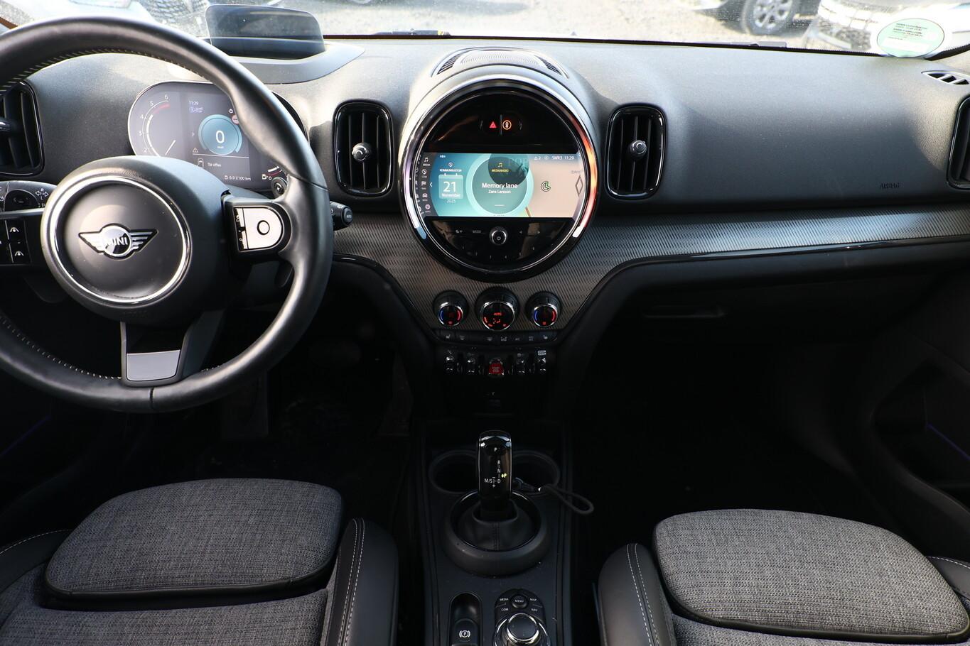 MINI Cooper Countryman Cooper SD ALL4  Trim PanoD DCC 18Z