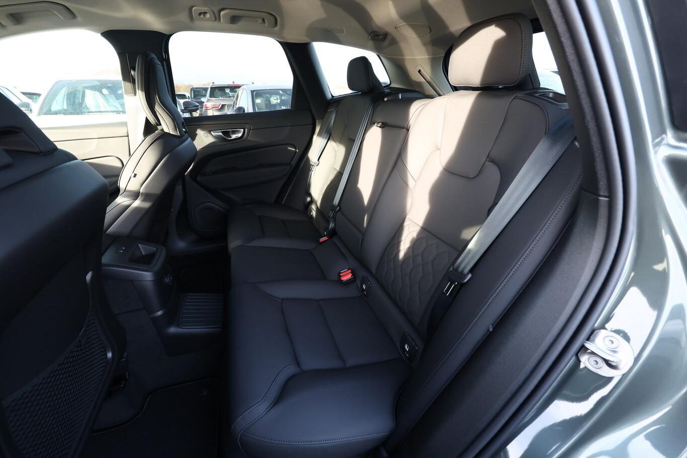 Volvo XC60 XC60 T6 AWD Plus Dark FACELIFT AHK 360° H/K ACC