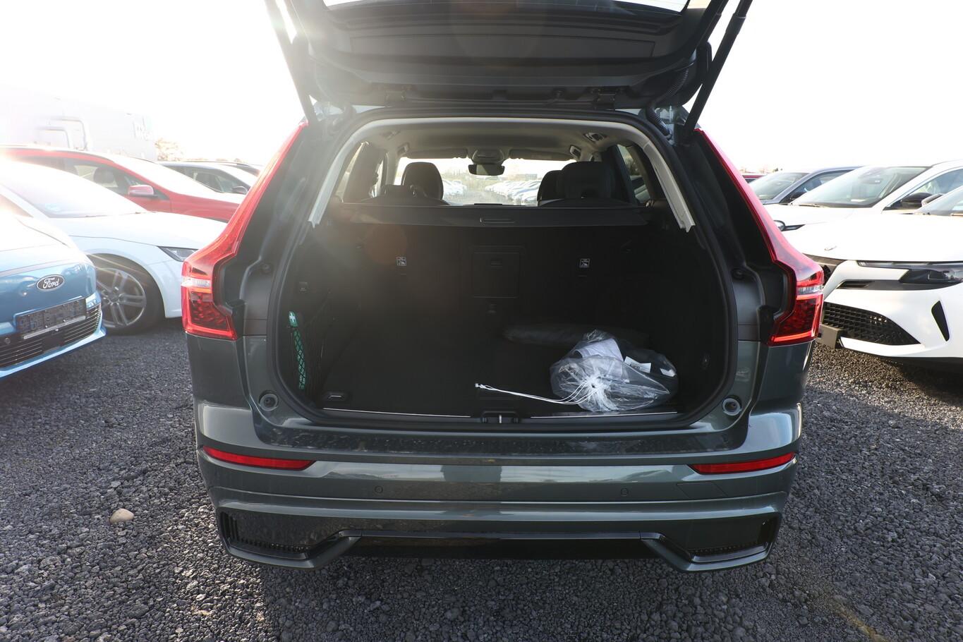 Volvo XC60 XC60 T6 AWD Plus Dark FACELIFT AHK 360° H/K ACC