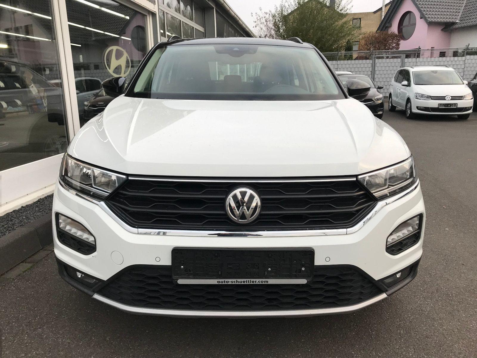 Volkswagen T-Roc Style,Panor,Navi,ACC,Bluet,PDC,Scheckh.