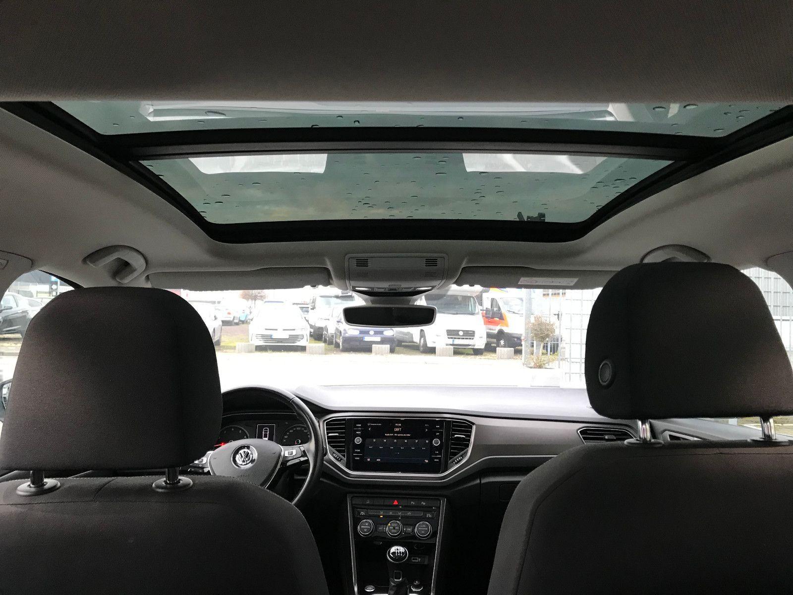 Volkswagen T-Roc Style,Panor,Navi,ACC,Bluet,PDC,Scheckh.