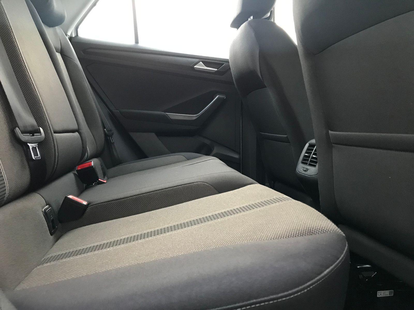 Volkswagen T-Roc Style,Panor,Navi,ACC,Bluet,PDC,Scheckh.