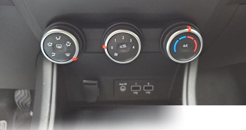 Renault Captur II 1.0 TCE EQUILIBRE NAVI KLIMA LED DAB ALL-SEASO