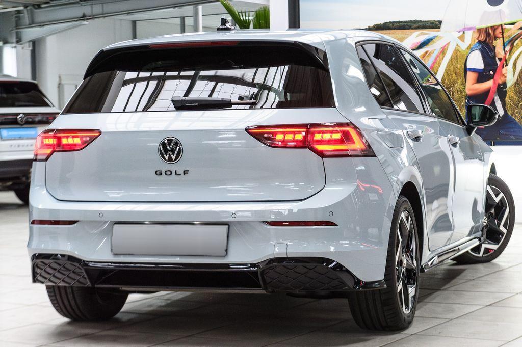 Volkswagen Golf VIII 2.0 TDI R-Line IQ-LIGHT+BLACK-STYLE