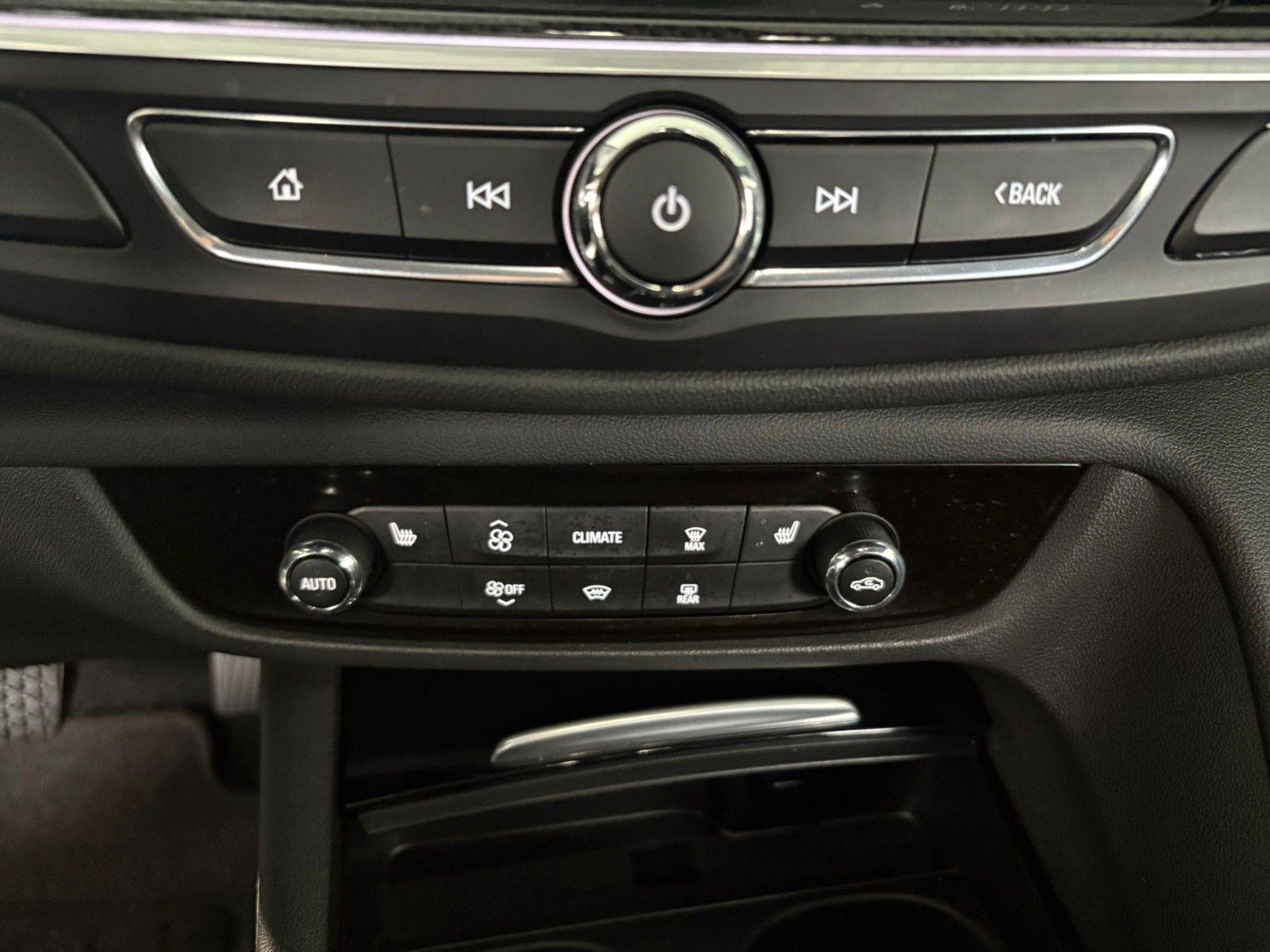 Opel Insignia B Sportstourer Business AT8 mit AHK