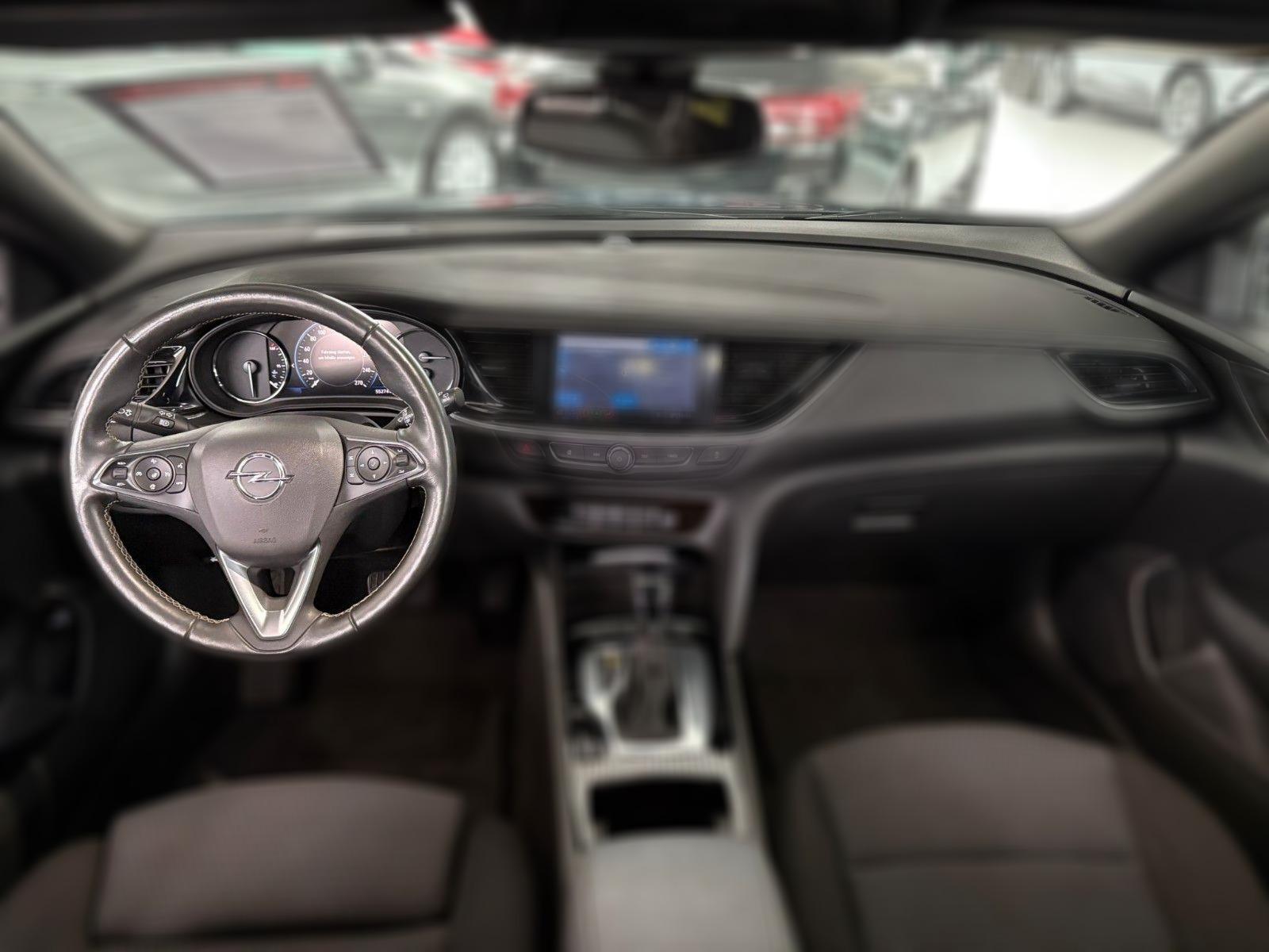 Opel Insignia B Sportstourer Business AT8 mit AHK