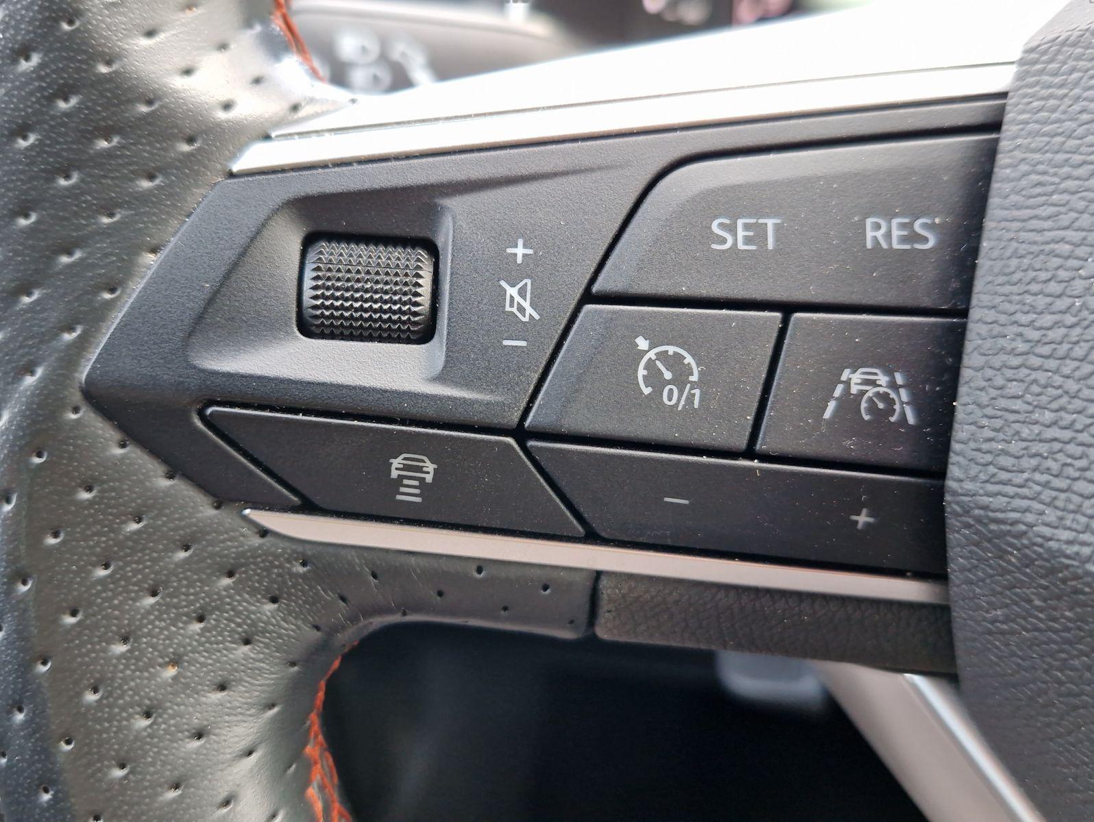 Seat Arona 1.5 TSI DSG FR Navi LED+ Alcantara Kamera