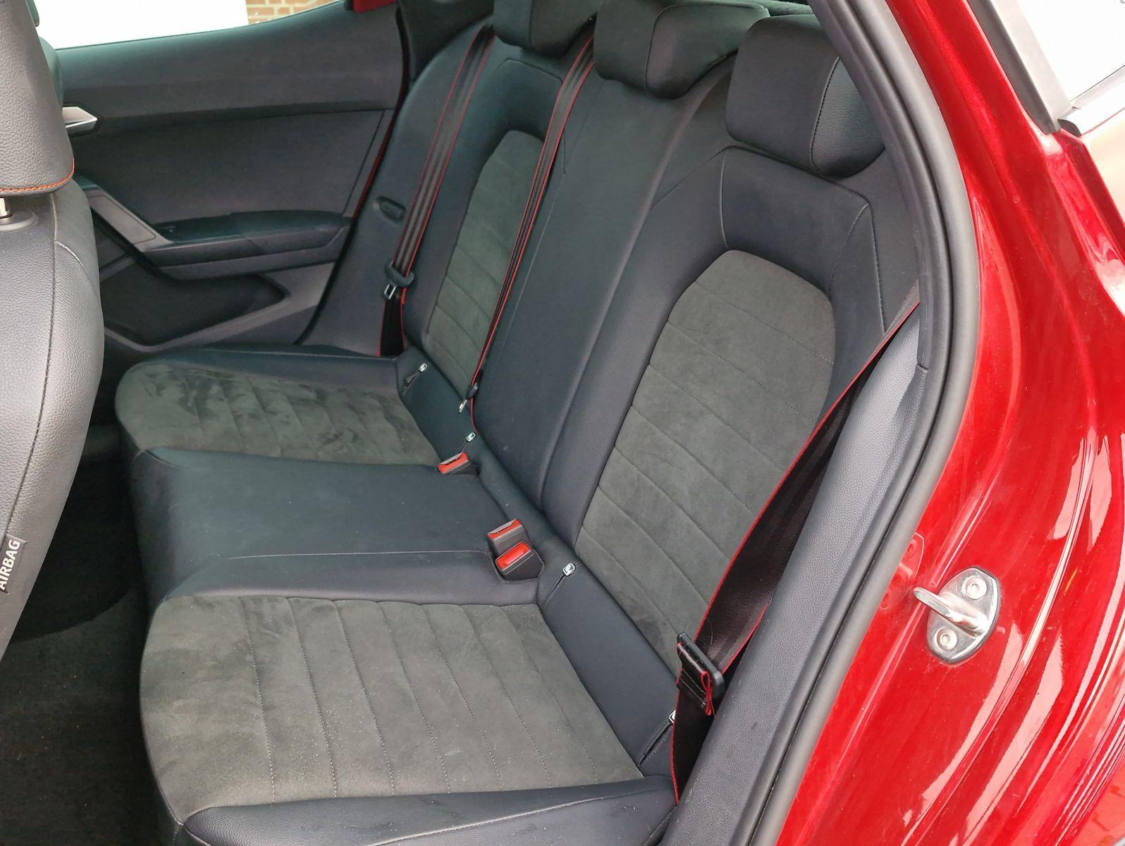 Seat Arona 1.5 TSI DSG FR Navi LED+ Alcantara Kamera