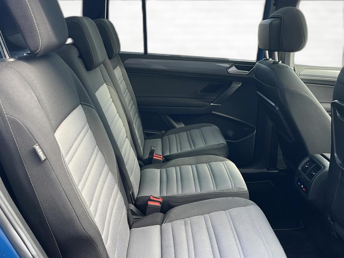 Volkswagen Touran 2.0 TDI Highline *R-Line*LED*Pano*AHZV*Standheizung