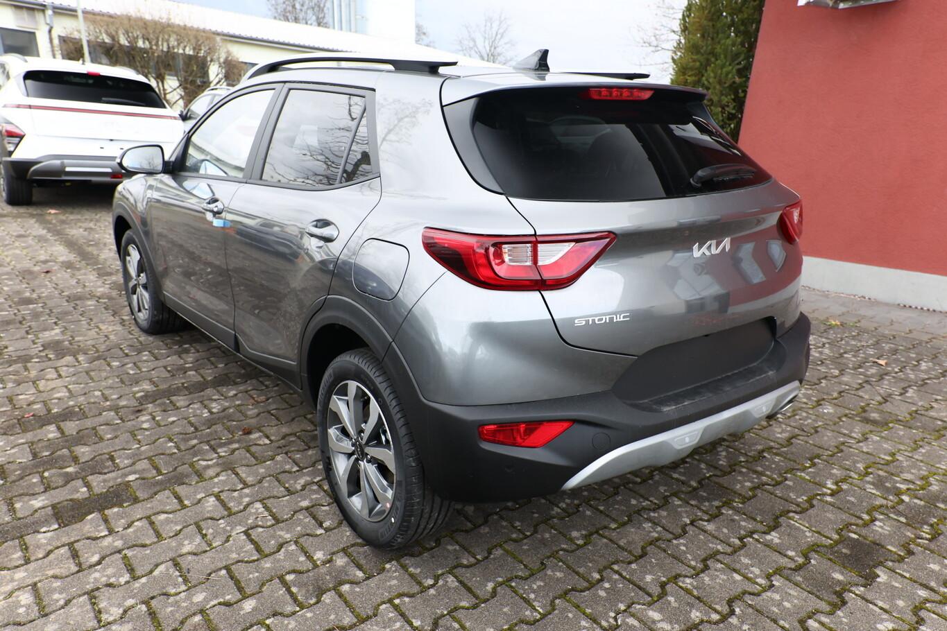 Kia Stonic 79 LED PrivG Nav Kam 2xPDC LM16 Temp Klim