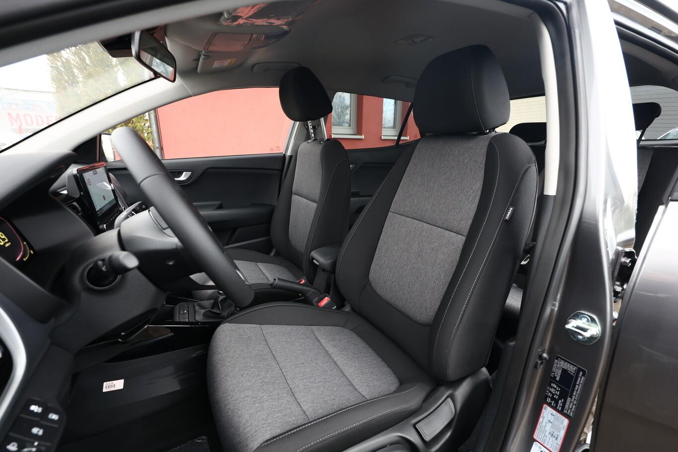 Kia Stonic 79 LED PrivG Nav Kam 2xPDC LM16 Temp Klim