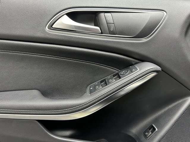 Mercedes-Benz GLA 200 Score 