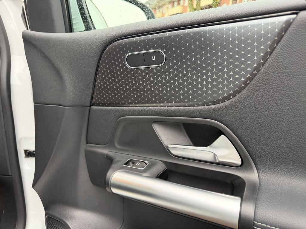 Mercedes-Benz B 200 MULTIBEAM*TEMPO*KAMERA*AHK*WIDESCREEN