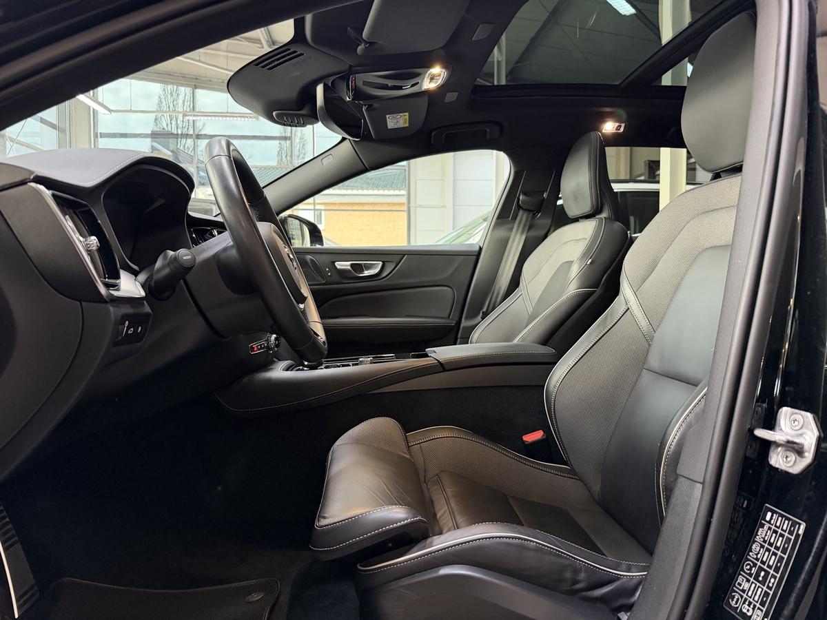 Volvo V60 T6 Twin Engine AWD R-Design LED Pano. H&K AHK