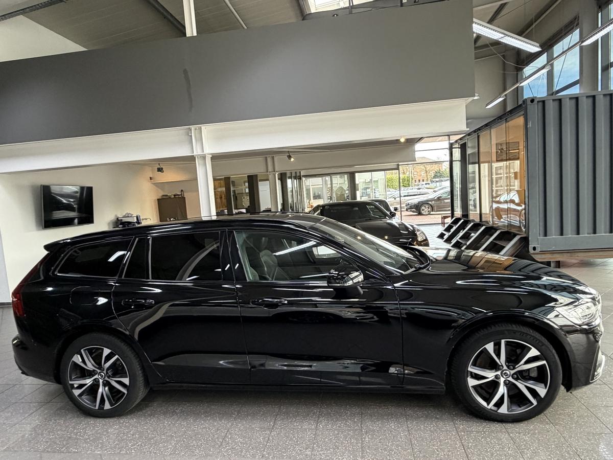 Volvo V60 T6 Twin Engine AWD R-Design LED Pano. H&K AHK