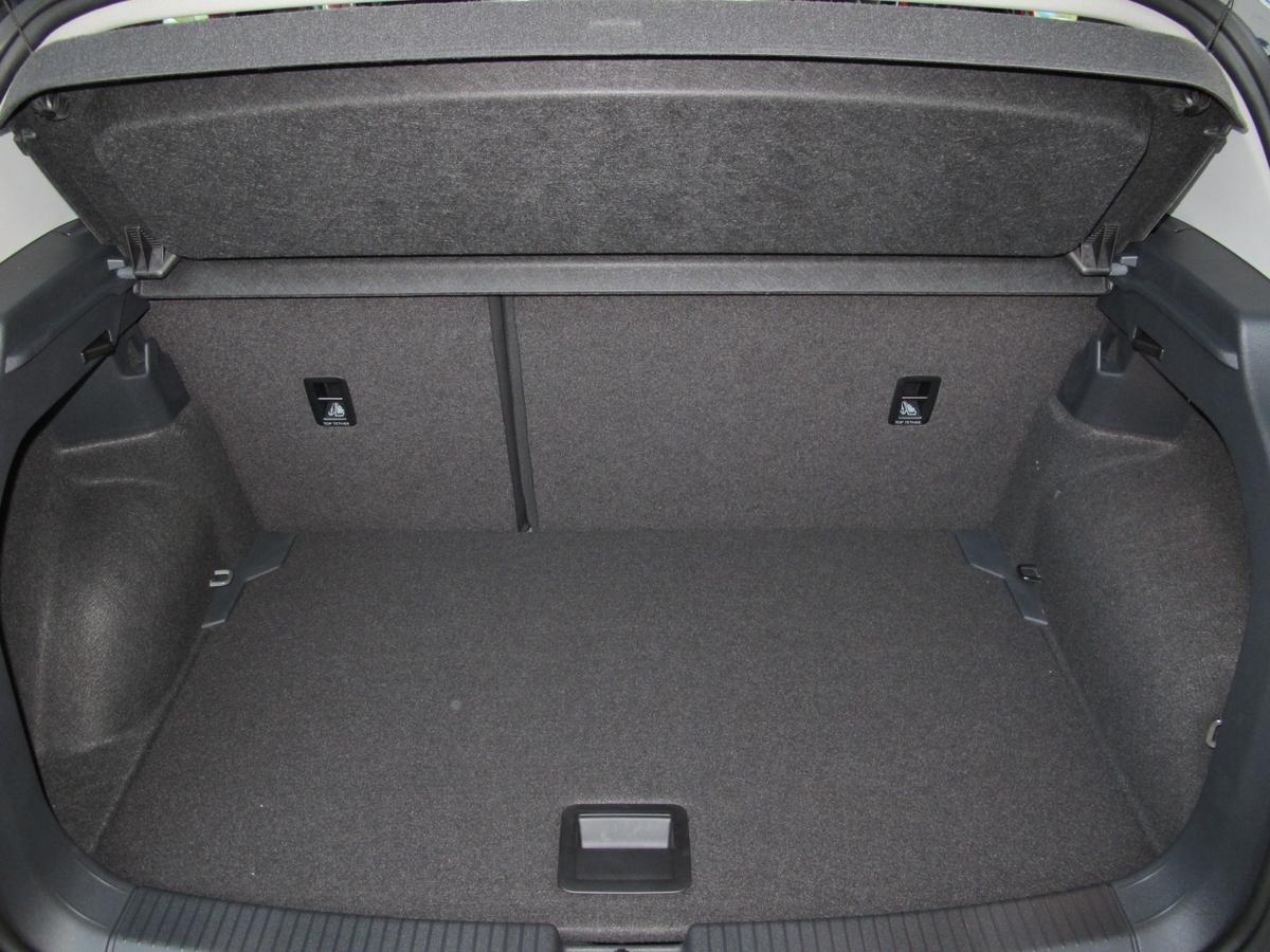 Volkswagen T-Cross 1,0 TSI Style DSG Navi ACC LED SHZ Alu17