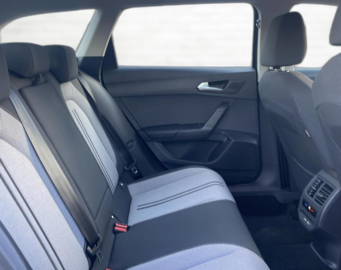 Seat Leon Sportstourer 2.0 TDI *LED *Temp *AHZV *SHZ*