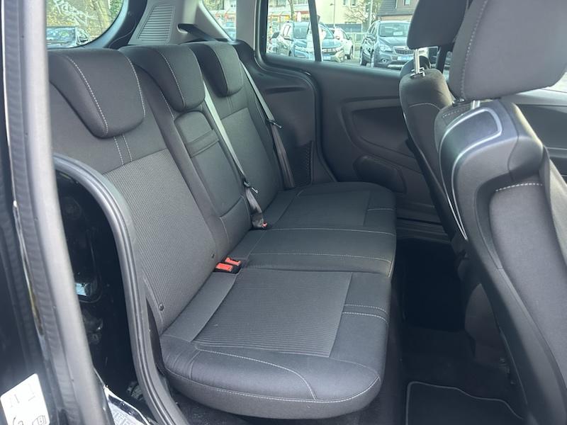 Ford B-Max 1.6 TITANIUM AUTOMATIK KLIMA*SHZG*BTH*NAVI*ALU*PDC