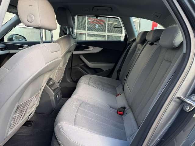 Audi A4 Avant 35 TDI S LINE/AHK/NAVI/SHZ/KEYLESS