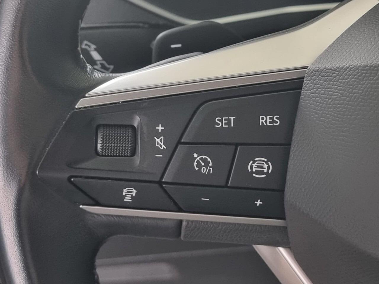 Seat Tarraco 2.0 TDI DSG,7-SITZER,AHK,KAMERA,ACC+LANE