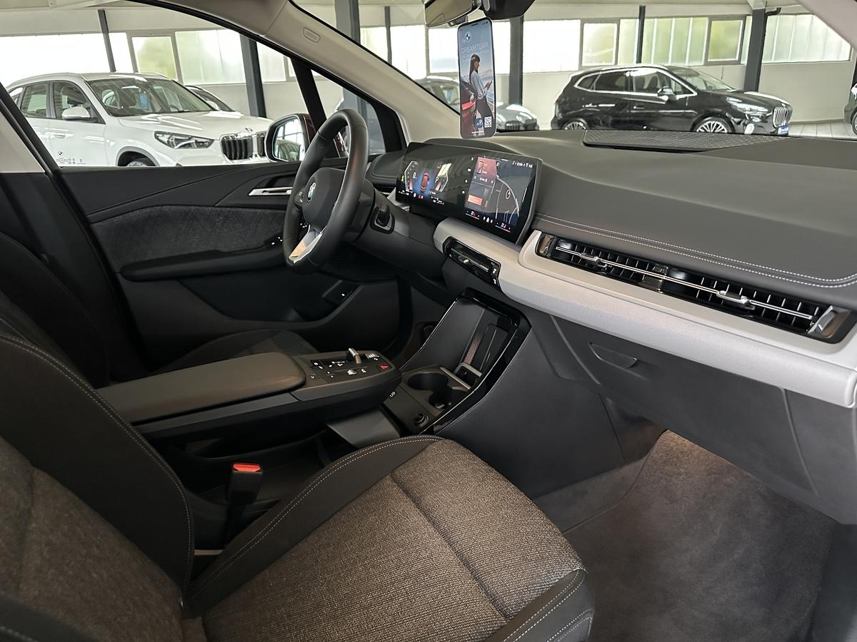 BMW 220 Active TourerAHK el Sitz Navi. LED Kamera PDC 