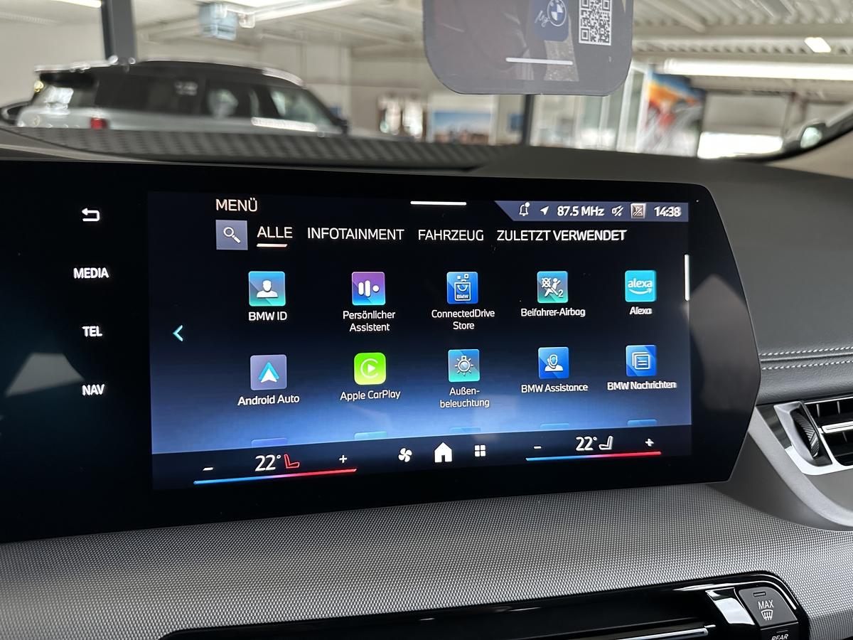 BMW 220 Active TourerAHK el Sitz Navi. LED Kamera PDC 