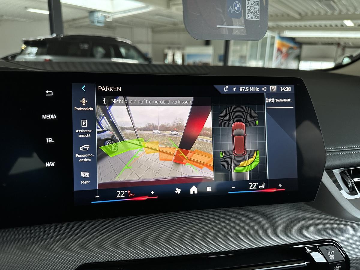 BMW 220 Active TourerAHK el Sitz Navi. LED Kamera PDC 