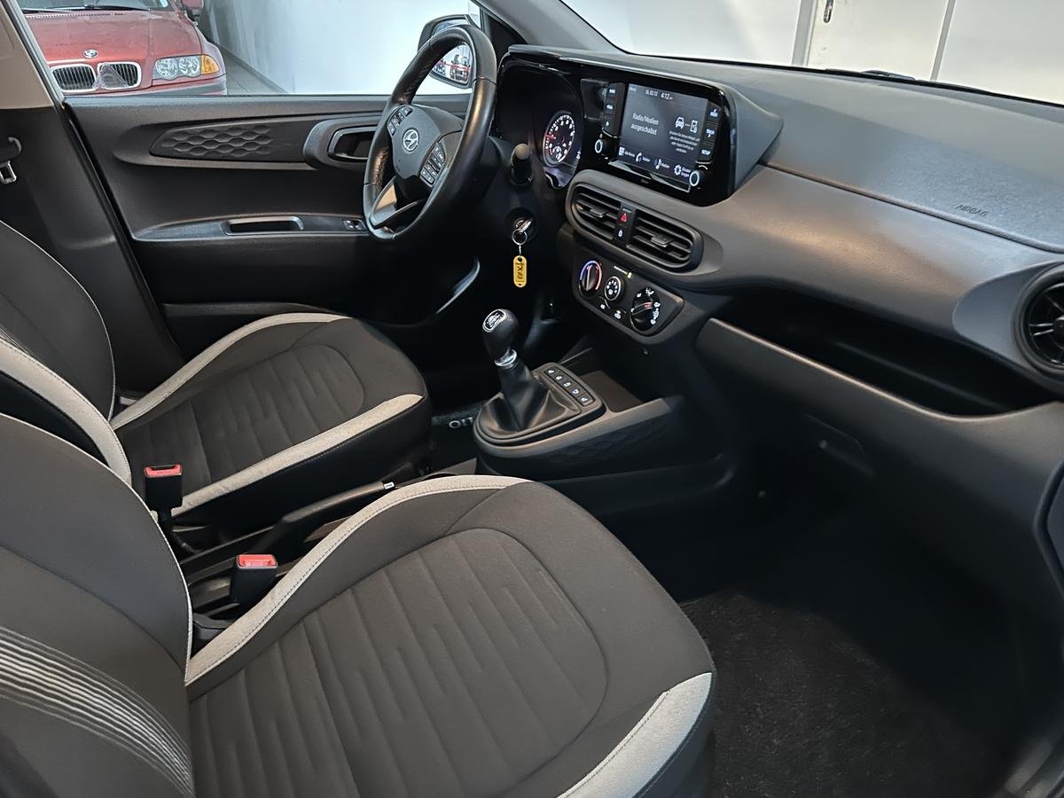 Hyundai i10 1.0 Trend MPI Allwettereifen PDC Sitzhz. Lenkradhz.