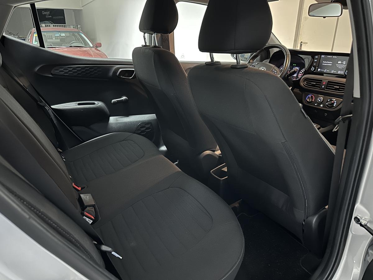 Hyundai i10 1.0 Trend MPI Allwettereifen PDC Sitzhz. Lenkradhz.