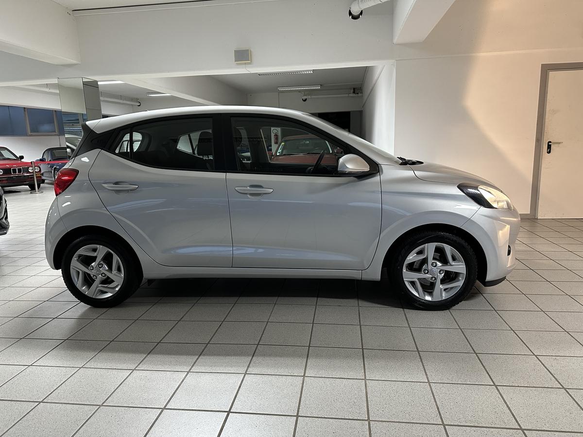 Hyundai i10 1.0 Trend MPI Allwettereifen PDC Sitzhz. Lenkradhz.