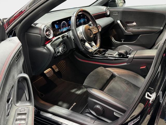 Mercedes-Benz CLA Shooting Brake CLA Shooting Brake 35 AMG 4Matic NiPa AHK Nav...
