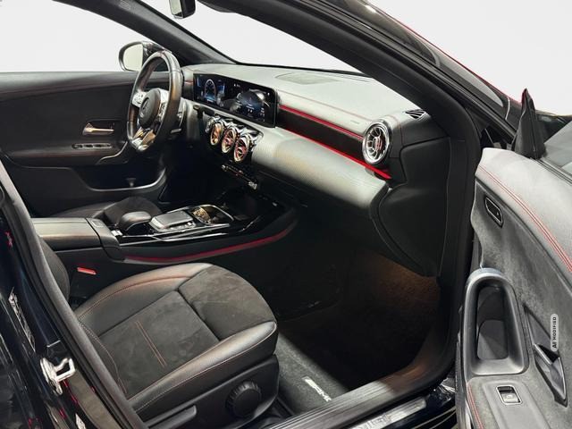 Mercedes-Benz CLA Shooting Brake CLA Shooting Brake 35 AMG 4Matic NiPa AHK Nav...