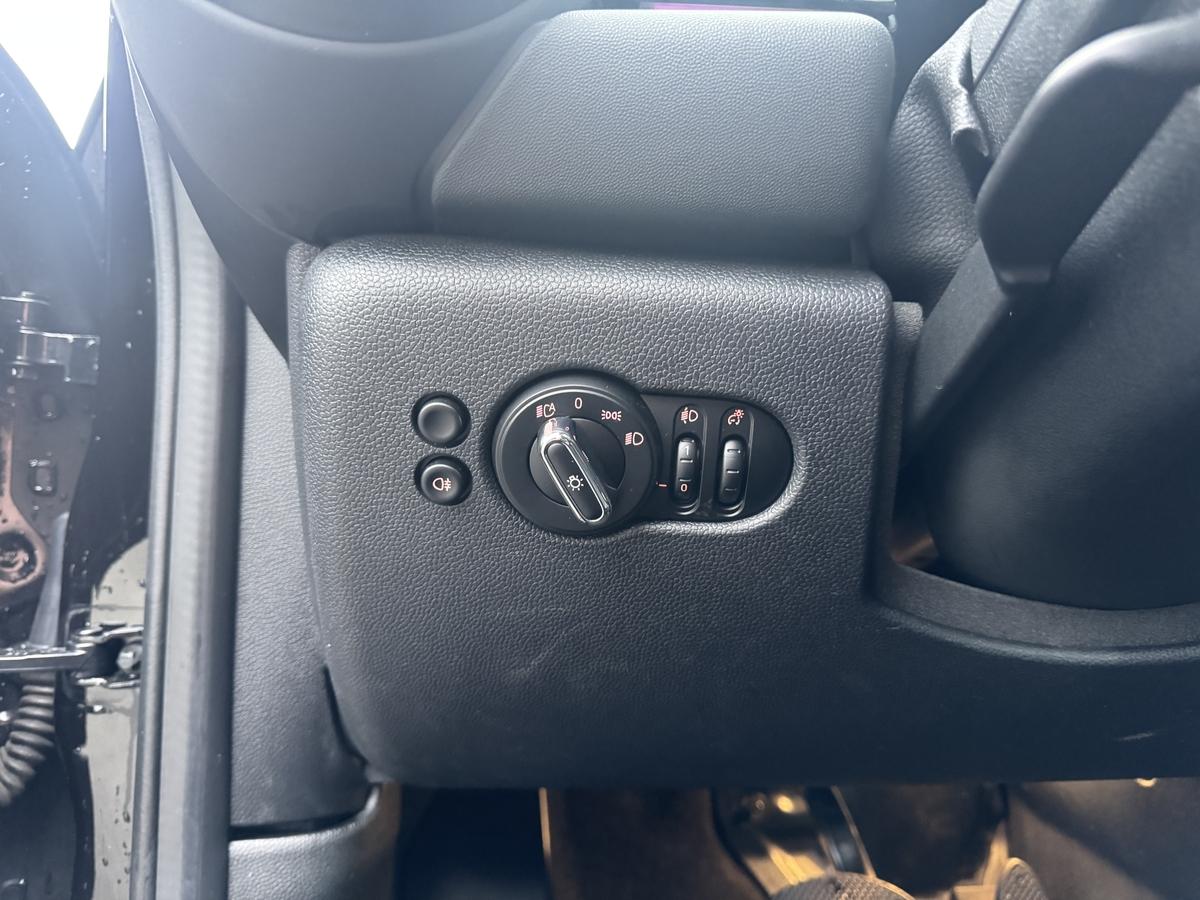 MINI Cooper Camden+LED+Leder+Pano+Kamera