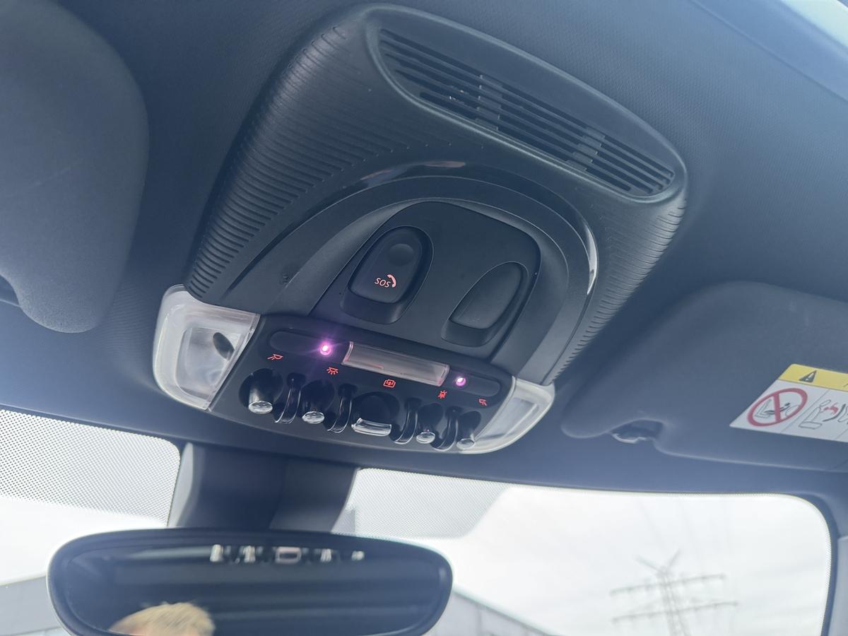 MINI Cooper Camden+LED+Leder+Pano+Kamera