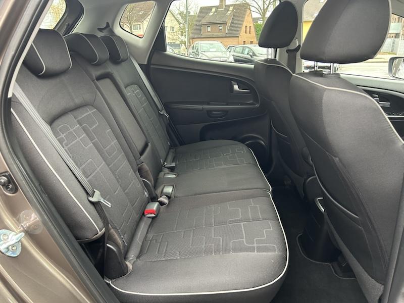 Kia Venga 1.6 CVVT AUTOMATIK*KLIMA*SHZG*NAVI*BTH*PDC*R-CAM