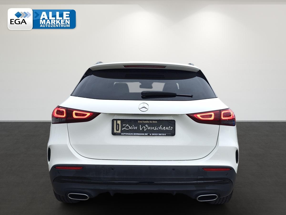 Mercedes-Benz GLA 200 AMG Line AHK Pano Parklenkass. Navi